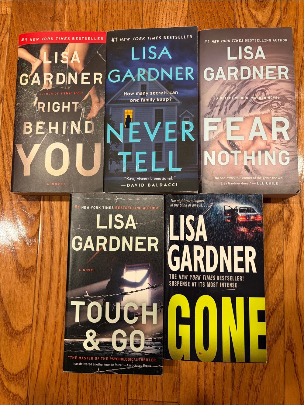 Lisa Gardner Thriller Paperback Set of 5 books.